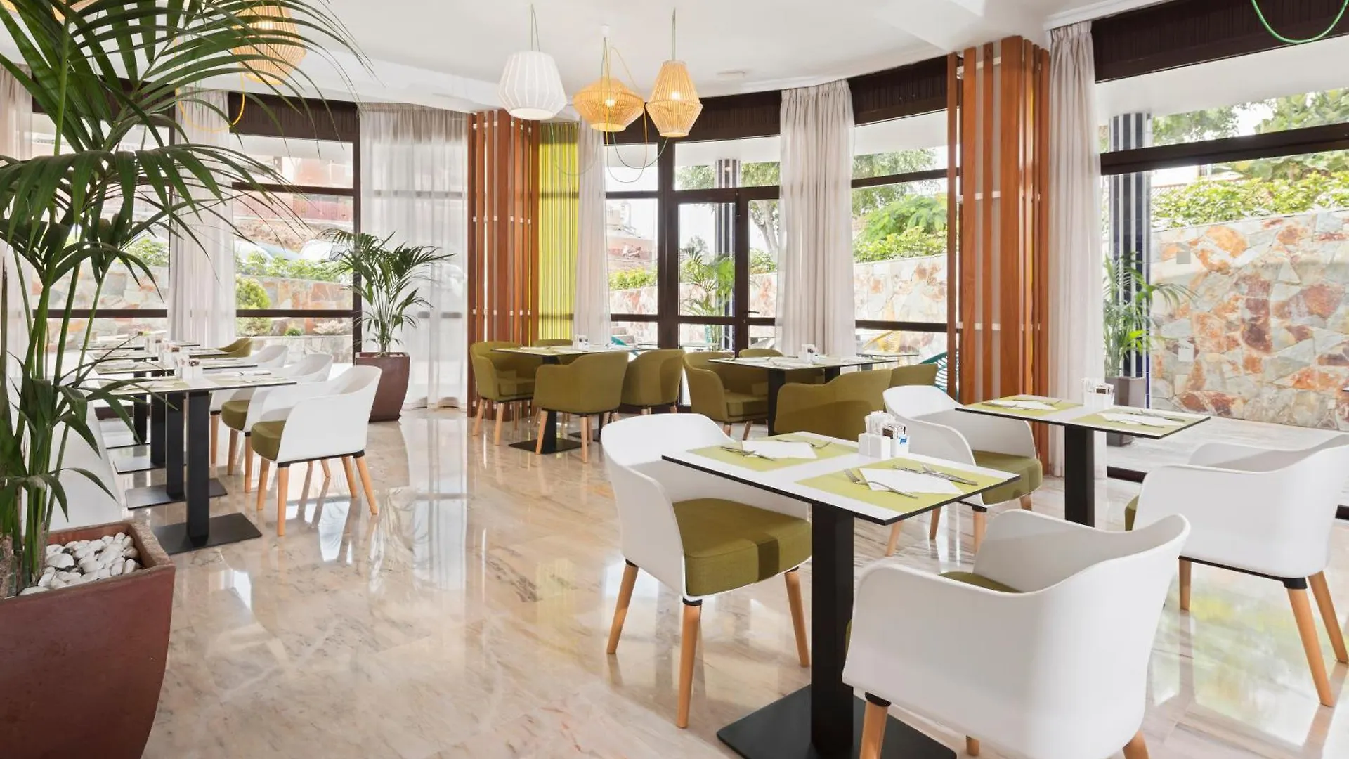 Saint George Apartment Playa de las Americas